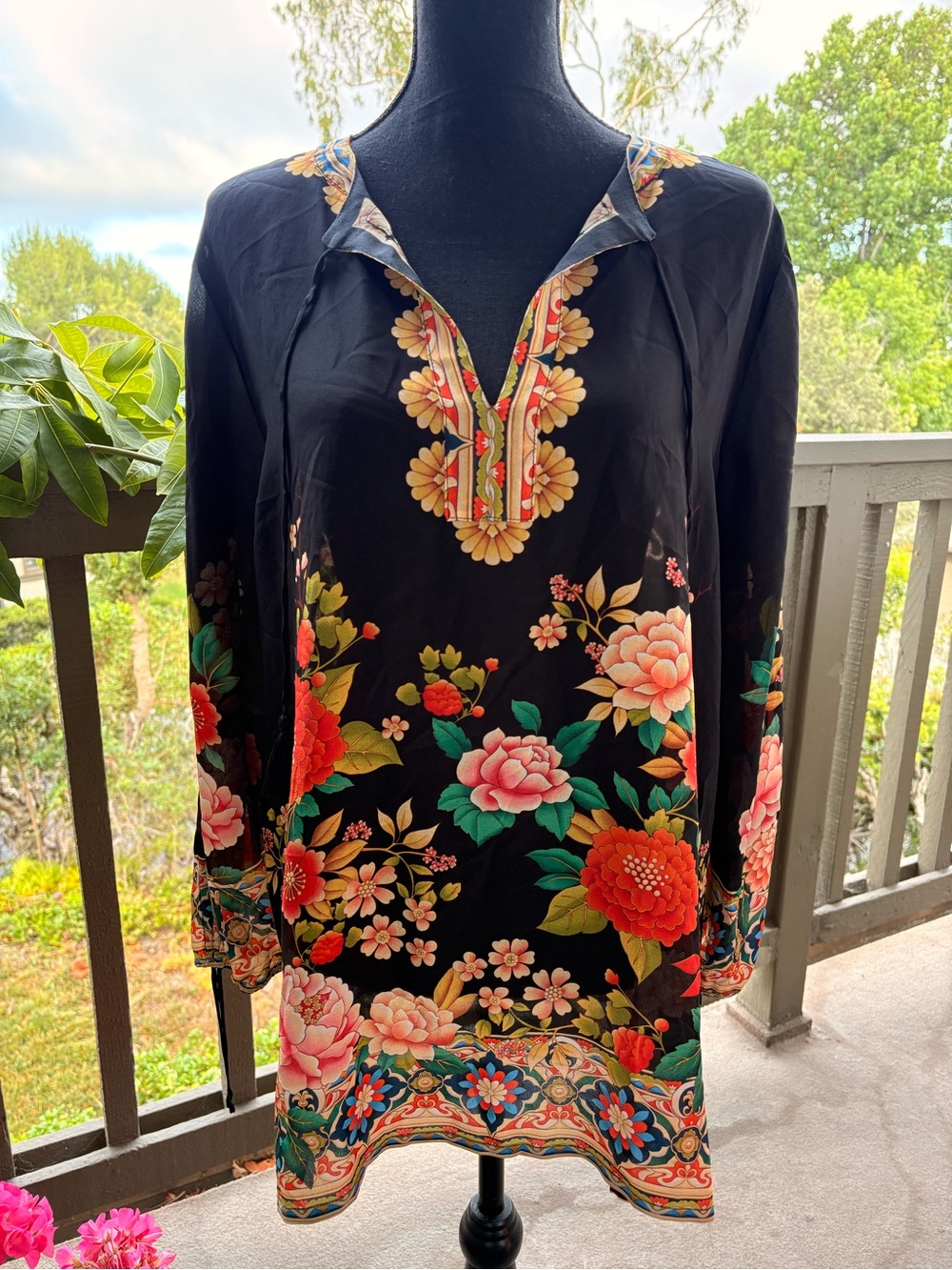 NWT Johnny Was Ankah Tunic 100% Silk Black Dragon Floral Design Size M